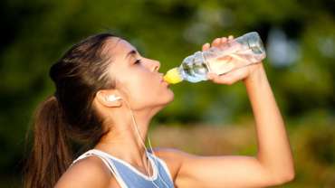 MÁS AGUA MENOS KILOS